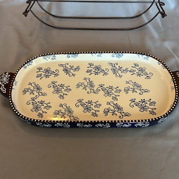 2 Piece Temptations Floral Lace Cobalt Blue 3.0 Qt Lid-It Serving Dish & Rack - Picture 3 of 8